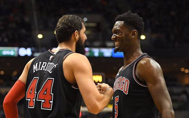 德泽尔比：为什么马赛不能赢得欧冠冠军呢？（德泽尔比：马赛为何不能问鼎欧冠？）