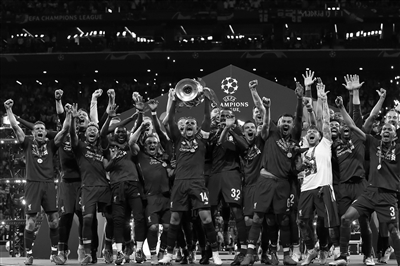 2025／26赛季英超：顶级球星变主帅！新赛季他们的执教成果都如何（英超2025／26赛季：名宿转型主帅，他们的带队成绩如何？）