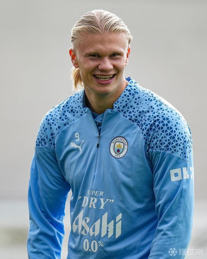 活塞122-117击败步行者，豪取13连胜，追平队史最长连胜纪录。（活塞122-117力克步行者，13连胜追平队史最长纪录）