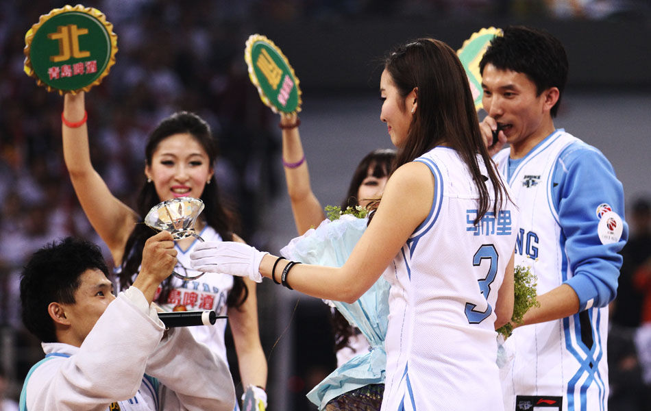 马卡：哈维-阿隆索在青年队时代曾两次拒绝毕包的邀约（据马卡报道，哈维·阿隆索在青训时期两度婉拒毕尔巴鄂竞技的邀约）