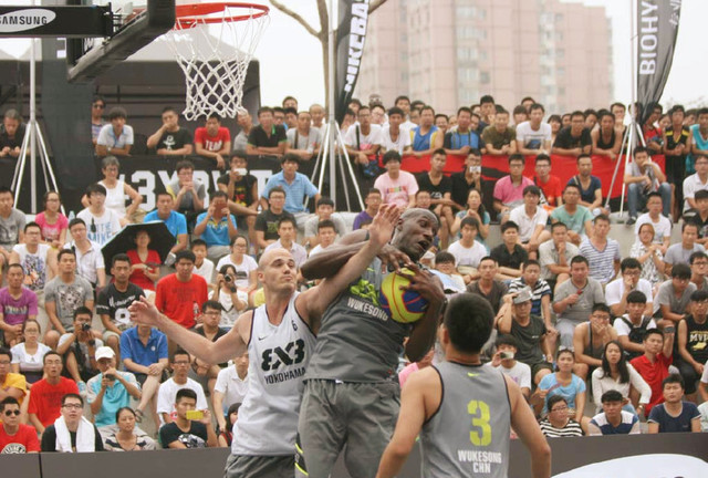 中国女足出战英格兰女足名单：王霜、吴海燕领衔，张琳艳在列（对阵英格兰女足，中国女足大名单公布：王霜、吴海燕领衔，张琳艳入选）