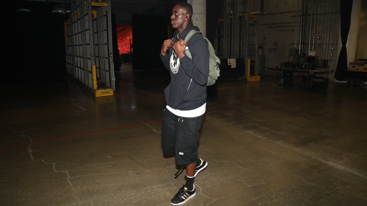 略伦特：若没被西班牙征召我也不难过；我现在享受品葡萄酒（略伦特：即便不入选西班牙队也坦然，如今正享受品葡萄酒的时光）