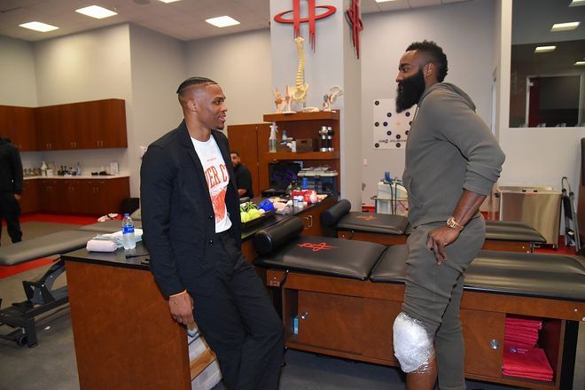 乒乓球混合团体世界杯：中国队六连胜领跑积分榜（乒乓球混合团体世界杯：中国队豪取六连胜登顶积分榜）